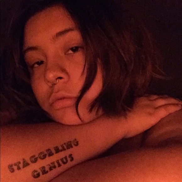 Meet your Posher, Jasmin - Picture 3 of 4